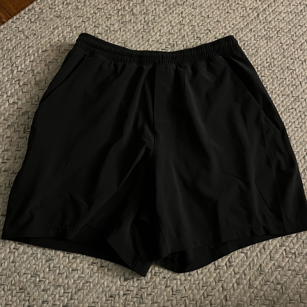 Lululemon pace breaker short